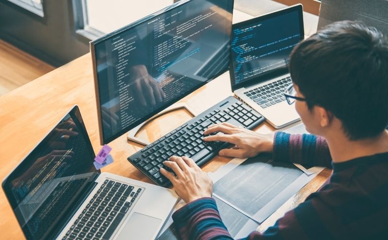 Real-Time-Analytics-Reporting